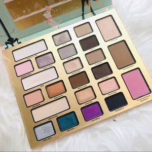 Too Faced Christmas in New York Palette